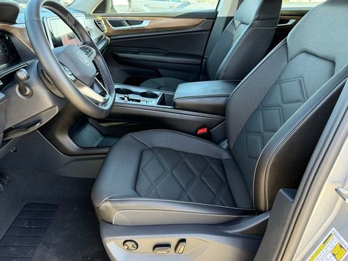 New 2026 Volkswagen Atlas SE image 12