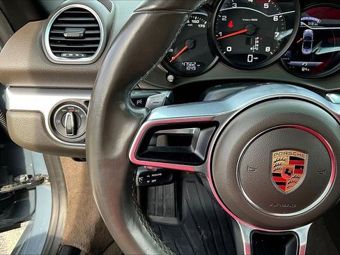 Used 2017 Porsche 718 Boxster RWD image 9