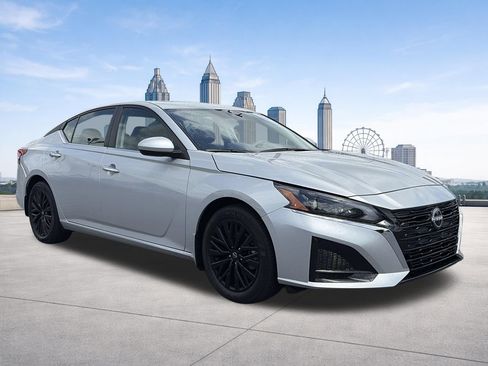 Certified 2025 Nissan Altima 2.5 SV w/ SV Special Edition Package FWD image 7