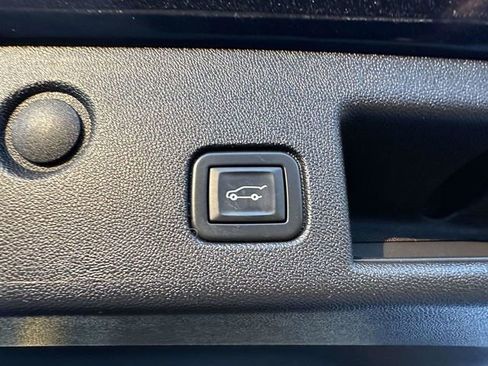 Used 2021 Chevrolet Equinox Premier image 22