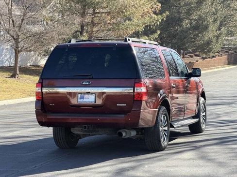 Used 2017 Ford Expedition EL XLT image 4