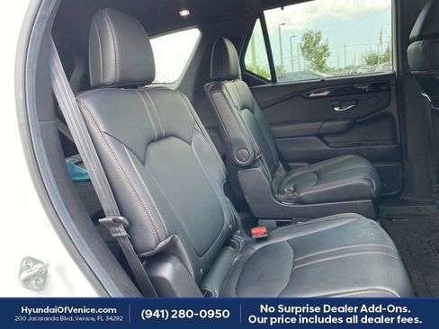 Used 2024 Honda Pilot TrailSport image 18