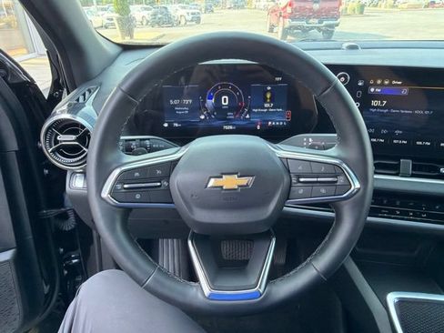Used 2026 Chevrolet Equinox LT w/ LPO, Floor Liner Package FWD image 19