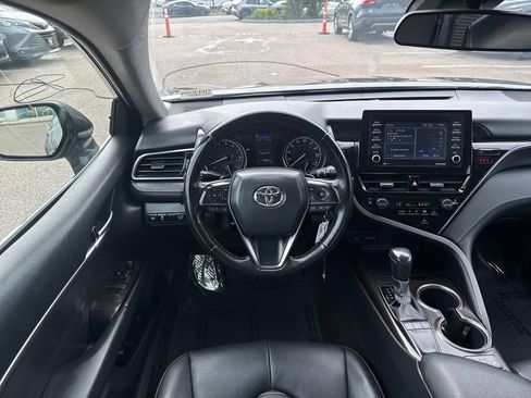 Used 2024 Toyota Camry SE w/ Cold Weather Package FWD image 11