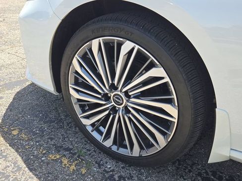 Certified 2025 Nissan Altima 2.5 SL AWD/4WD image 10