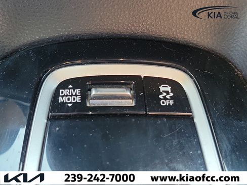 Used 2023 Toyota Corolla SE w/ SE Premium Package FWD image 29