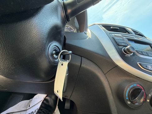 Used 2017 Hyundai Accent SE image 30