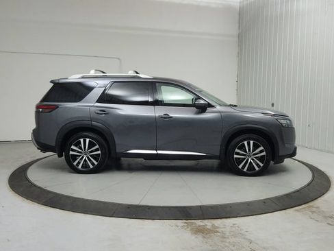 Used 2025 Nissan Pathfinder Platinum w/ Cargo Package FWD image 9