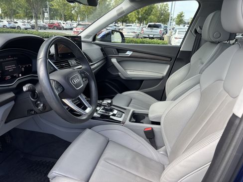 Certified 2025 Audi Q5 2.0T Premium Plus w/ Premium Plus Package AWD/4WD image 16