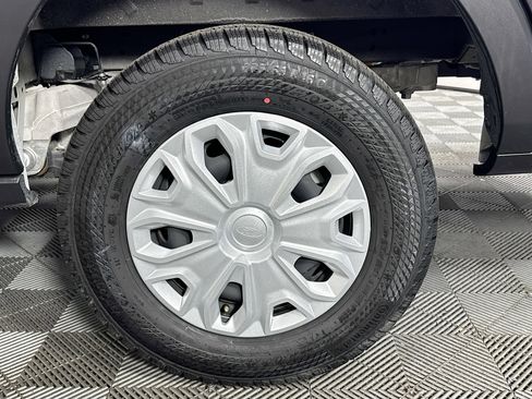 Used 2023 Ford E-Transit Low Roof image 32