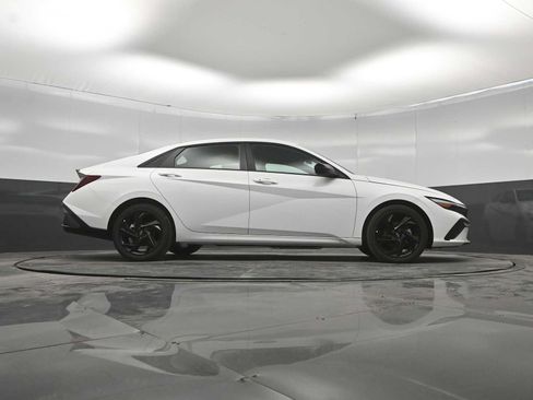 New 2026 Hyundai Elantra SEL Sport FWD image 42