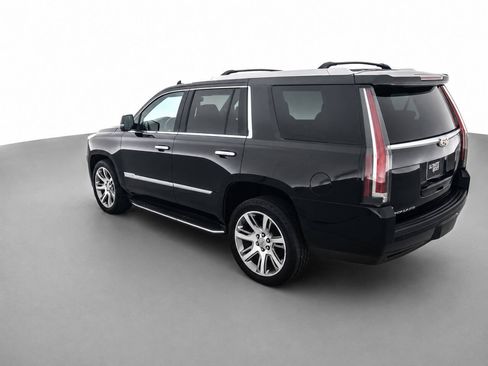 Used 2016 Cadillac Escalade Luxury AWD/4WD image 7