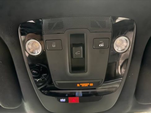 Used 2024 Kia Sorento SX Prestige AWD/4WD image 25