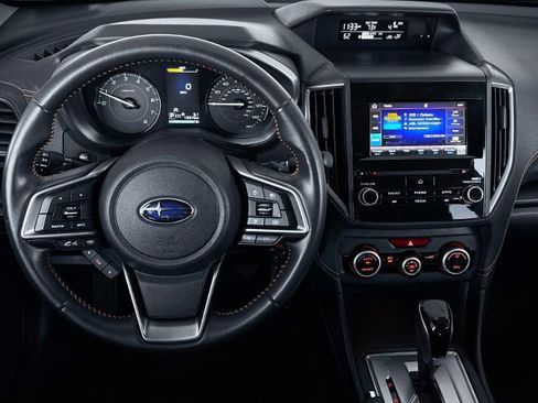 Used 2022 Subaru Crosstrek 2.0i Premium image 11