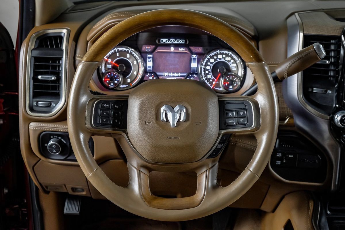 Used 2022 RAM 3500 Limited AWD/4WD image 16