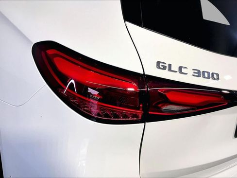 New 2026 Mercedes-Benz GLC 300 4MATIC image 5