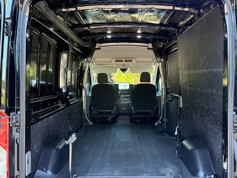 Used 2022 Ford Transit 250 Medium Roof w/ Interior Upgrade Package RWD image 4