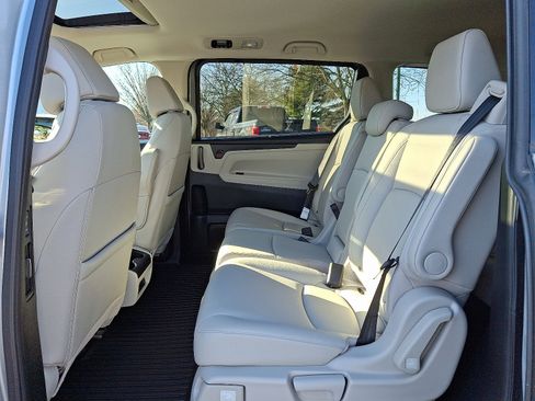 Used 2025 Honda Odyssey EX-L image 10