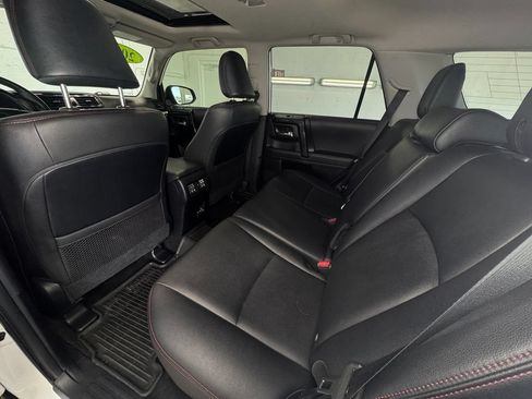 Used 2020 Toyota 4Runner TRD Off-Road Premium w/ Moonroof Package AWD/4WD image 22