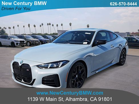 New 2026 BMW M440i Coupe w/ Premium Package RWD image 1