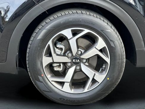 Certified 2022 Kia Sportage LX image 24