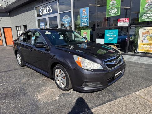 Used 2010 Subaru Legacy 2.5i AWD/4WD image 3