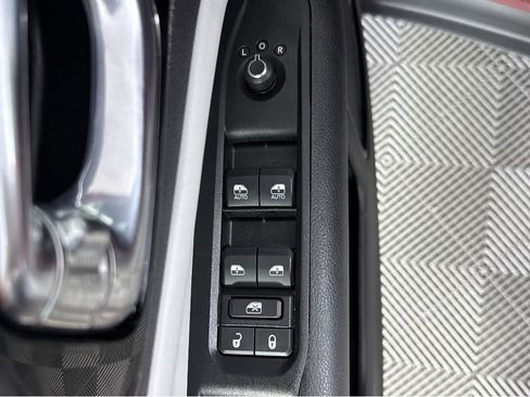Used 2022 Jeep Compass Limited AWD/4WD image 25