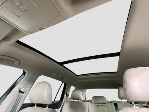 Used 2021 Volkswagen Atlas SEL Premium w/ MDO Package (Bench Seat) image 22