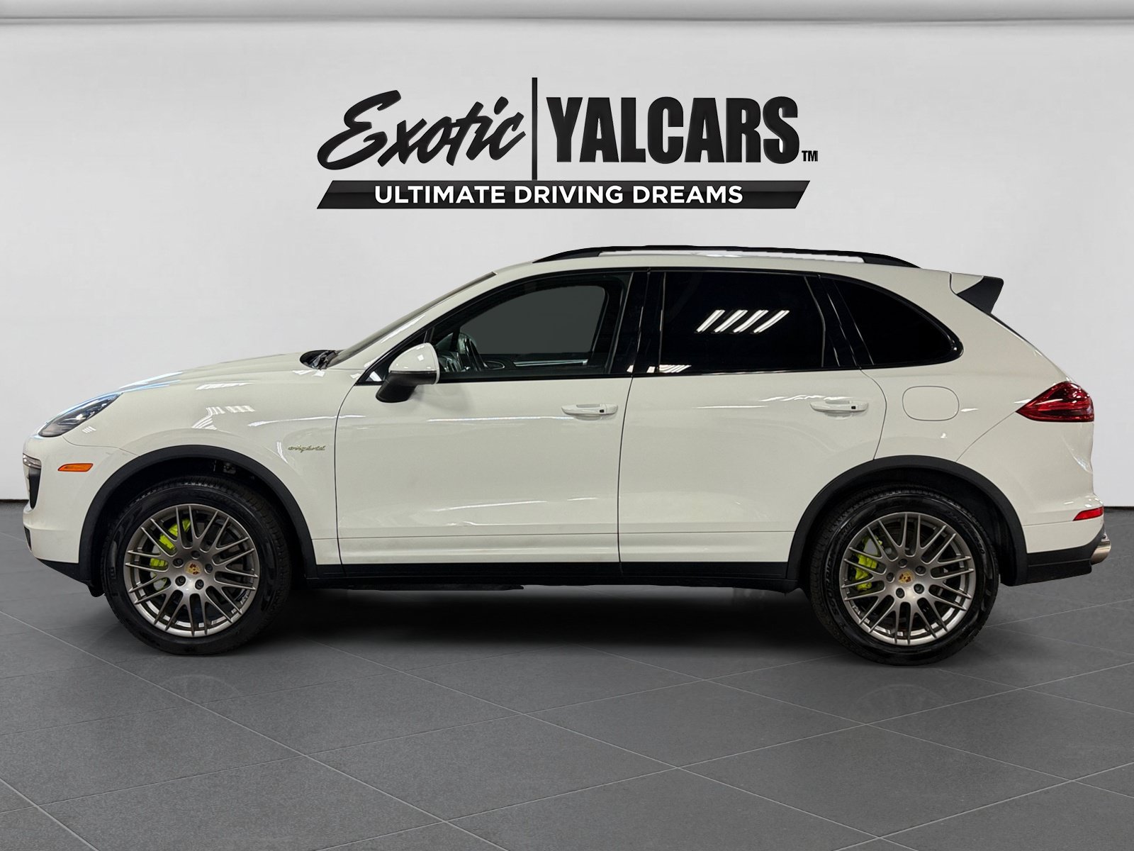 Used 2016 Porsche Cayenne S w/ Premium Plus Package AWD/4WD image 2