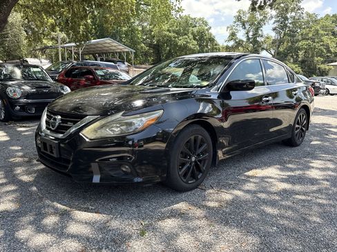 Used 2017 Nissan Altima 2.5 SV FWD image 1
