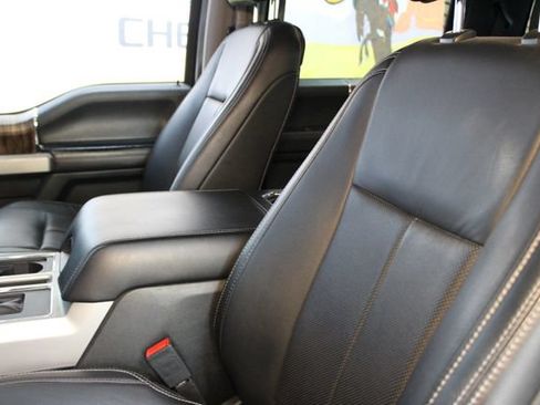 Used 2019 Ford F150 Lariat w/ Equipment Group 502A Luxury AWD/4WD image 18