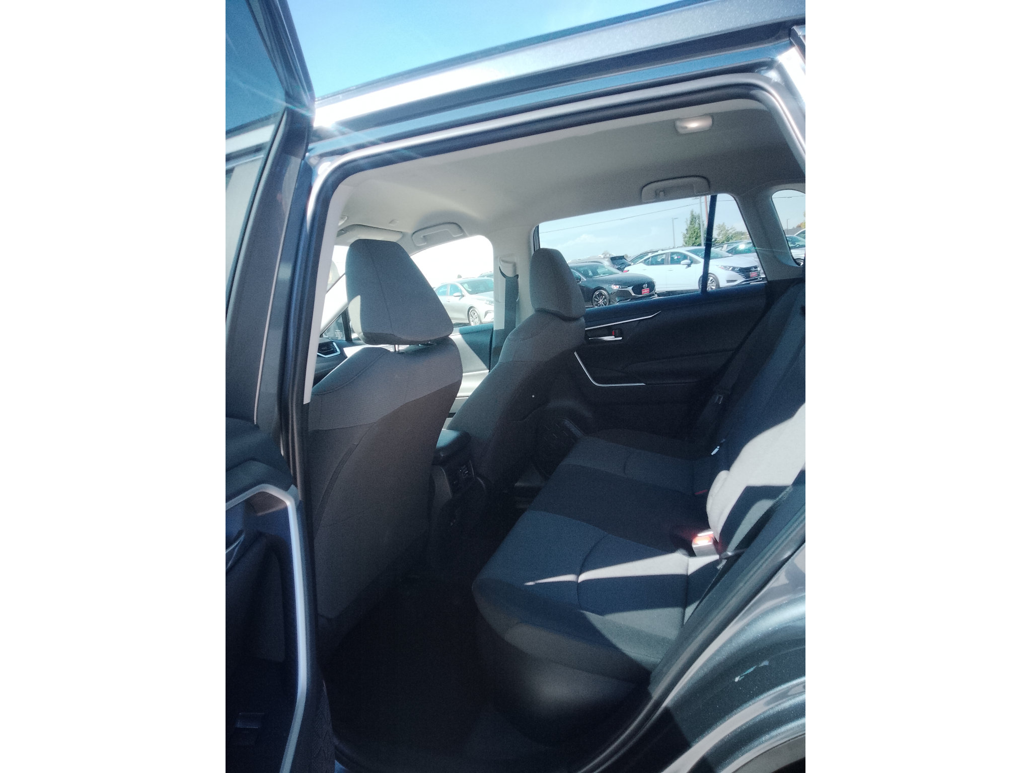 Used 2025 Toyota RAV4 XLE AWD/4WD image 10
