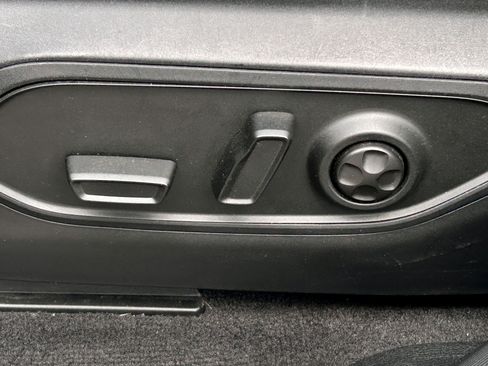 Used 2021 Jeep Grand Cherokee L Limited w/ Trailer Tow Group (B) image 23