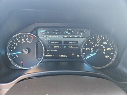 Used 2020 Ford F150 Lariat w/ Equipment Group 501A Mid image 15