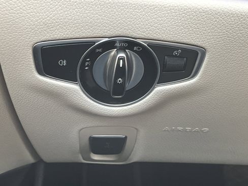 Used 2019 Mercedes-Benz E 300 image 24