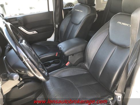 Used 2014 Jeep Wrangler Unlimited Rubicon w/ Connectivity Group image 12