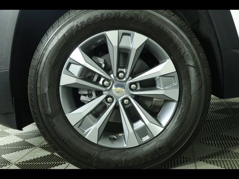 Used 2026 Chevrolet Equinox LT w/ Convenience Package II image 13