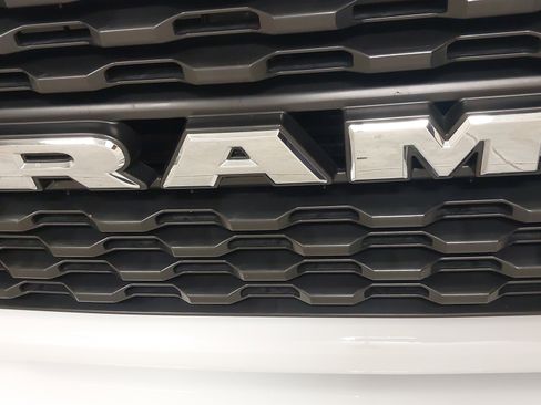 Used 2024 RAM 2500 Big Horn w/ Sport Appearance Package image 31