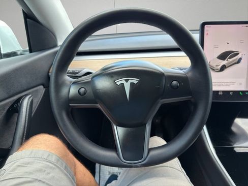 Used 2020 Tesla Model Y Long Range AWD/4WD image 14