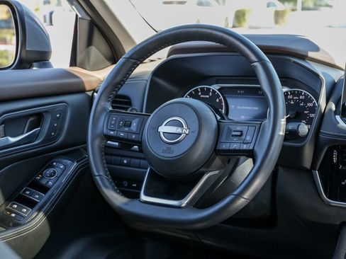 Used 2023 Nissan Rogue SL w/ SL Premium Package FWD image 27