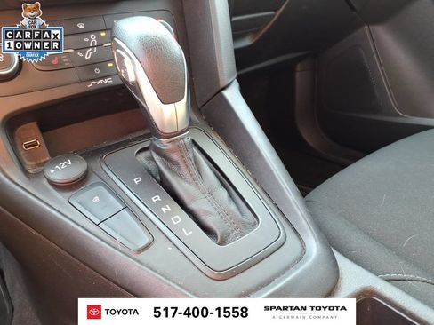 Used 2018 Ford Focus SE w/ Cold Weather Package FWD image 22