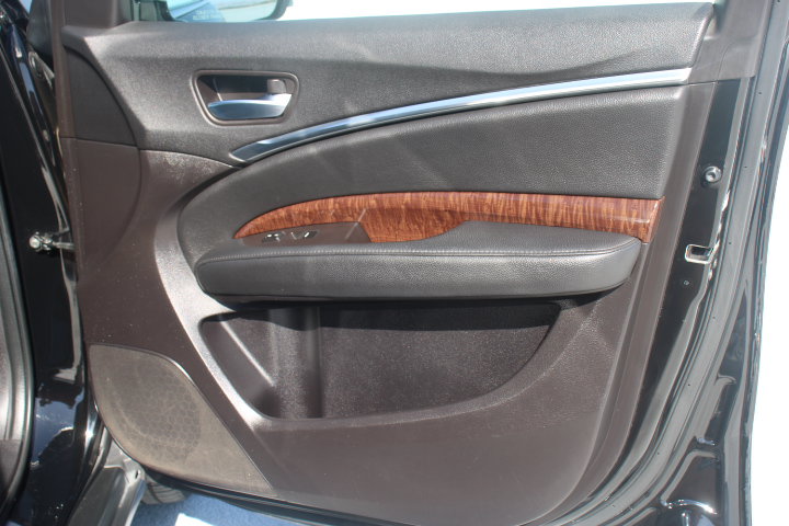 Used 2018 Acura MDX SH-AWD image 19