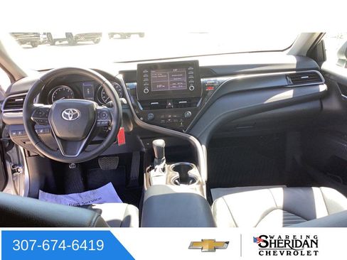 Used 2022 Toyota Camry SE FWD image 9