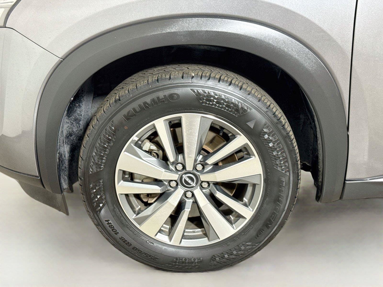 Used 2025 Nissan Pathfinder SL FWD image 30