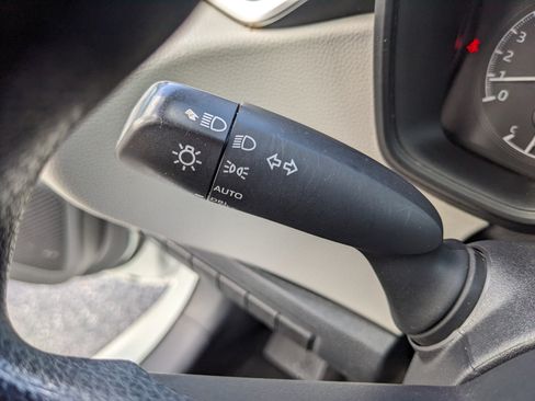 Used 2020 Toyota Corolla LE FWD image 29