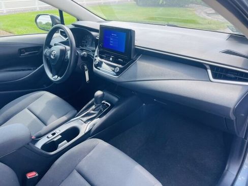 Used 2025 Toyota Corolla LE FWD image 10