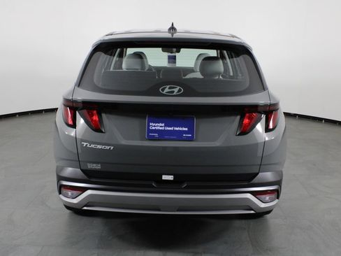 Certified 2026 Hyundai Tucson SE FWD image 11