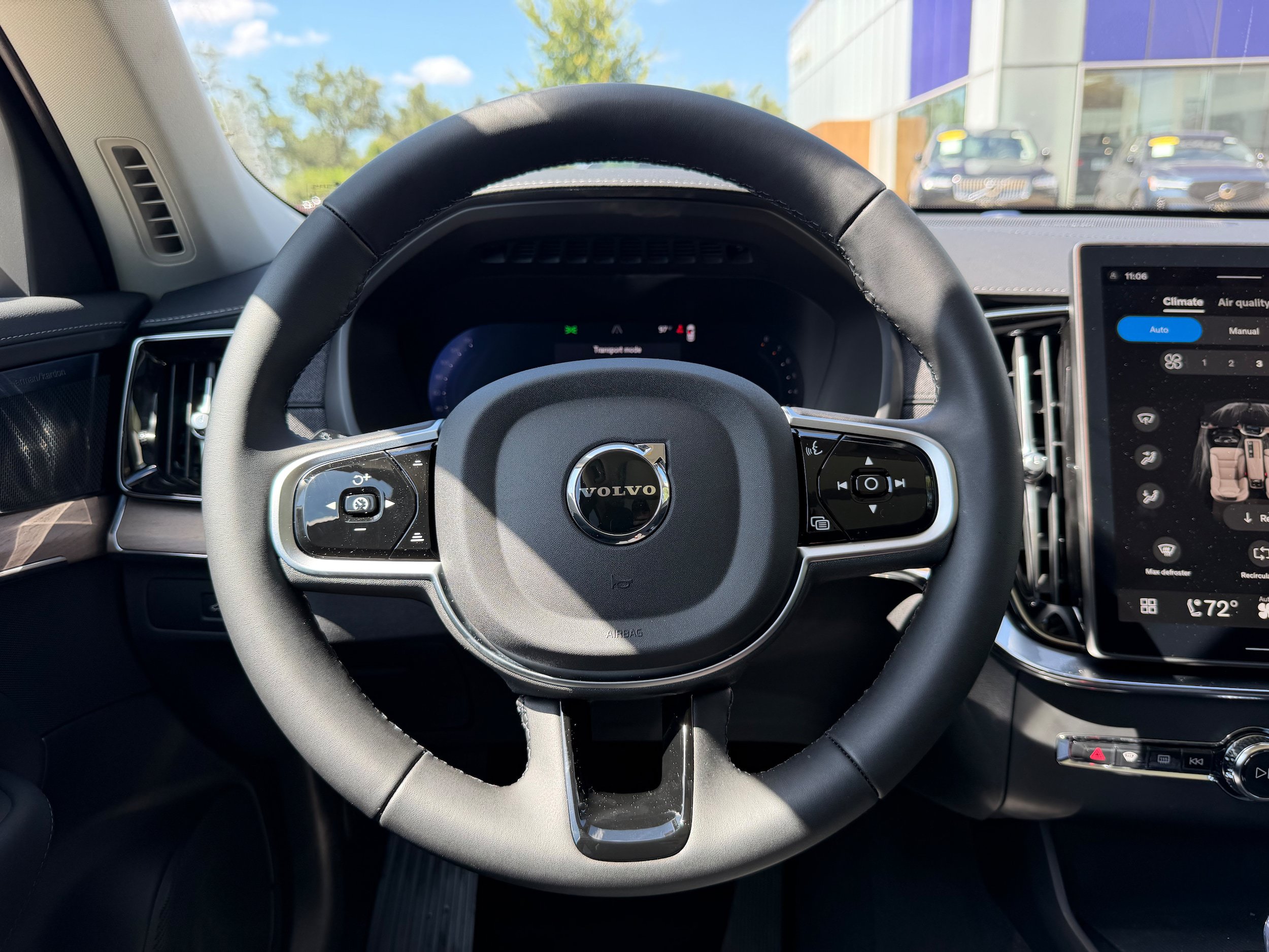 New 2026 Volvo XC90 B6 Plus w/ Protection Package Premier AWD/4WD image 15