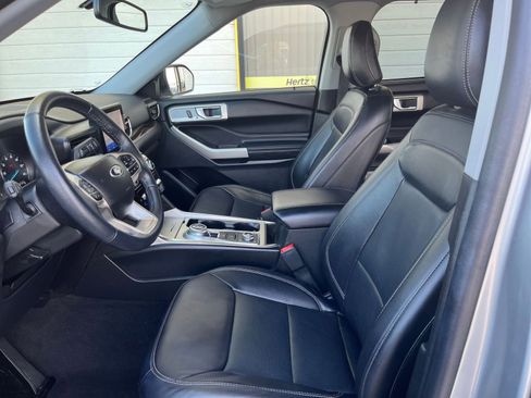 Used 2023 Ford Explorer Limited image 30