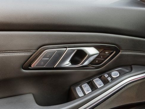 Used 2025 BMW M3 Competition w/ Premium Package image 18